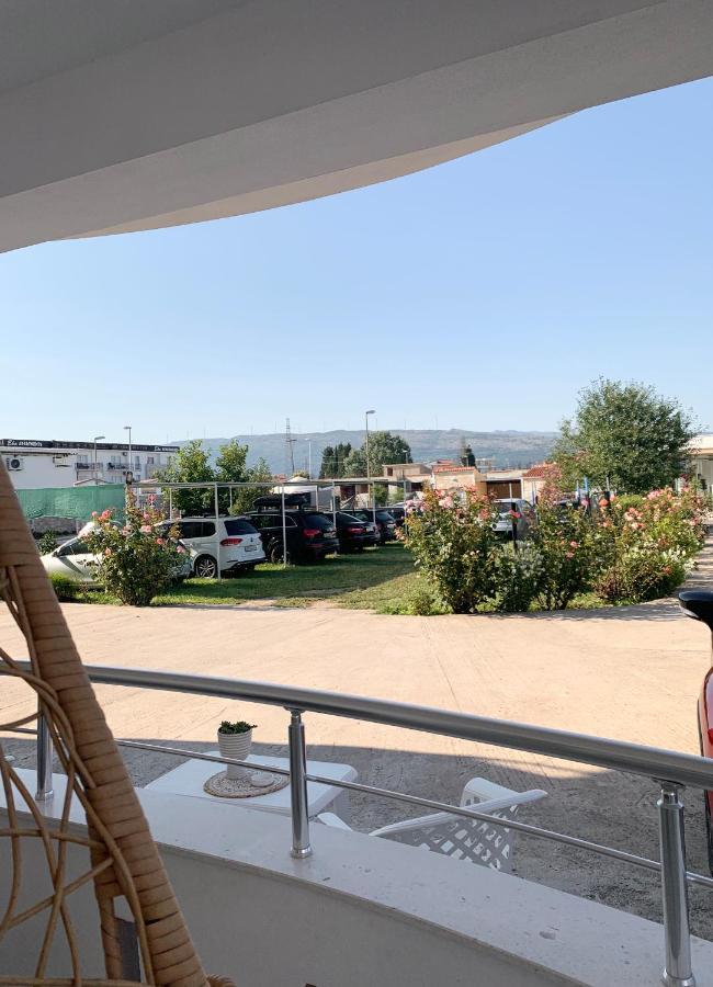 Apartmens Xhenis Lux Ulcinj Eksteriør billede