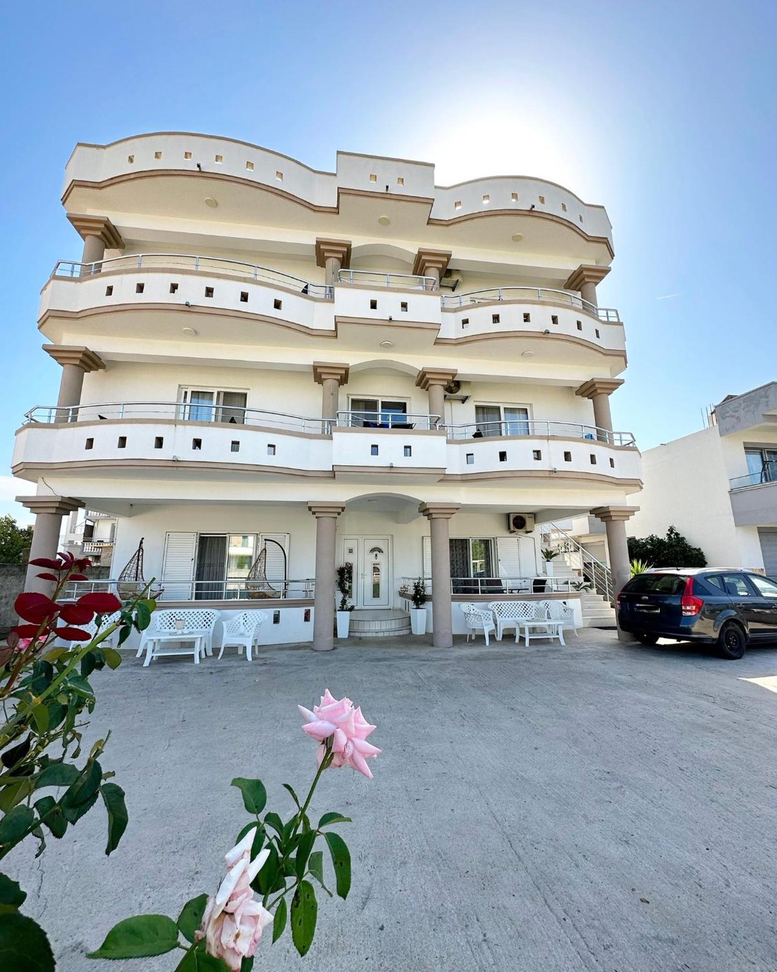 Apartmens Xhenis Lux Ulcinj Eksteriør billede