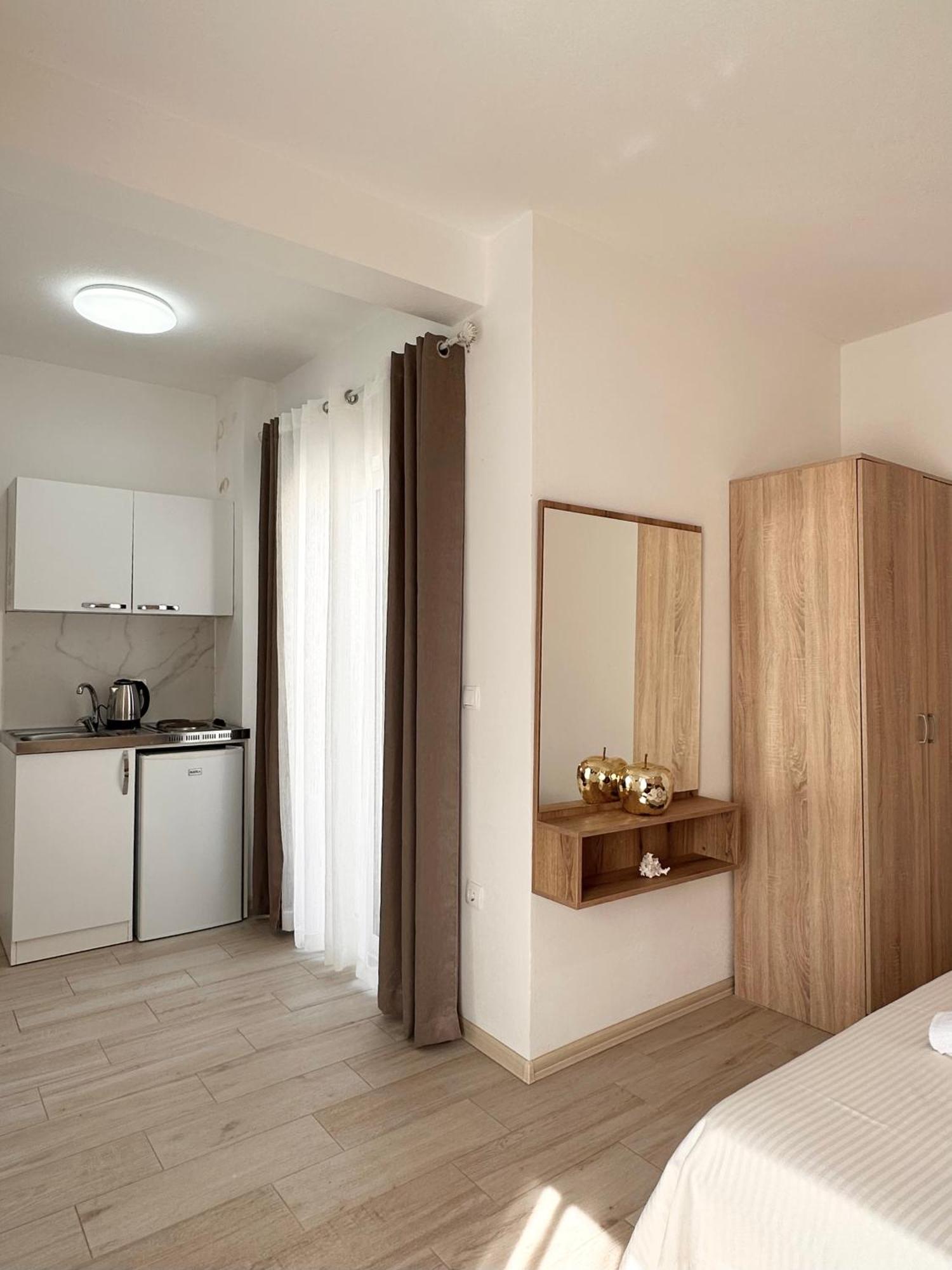Apartmens Xhenis Lux Ulcinj Eksteriør billede
