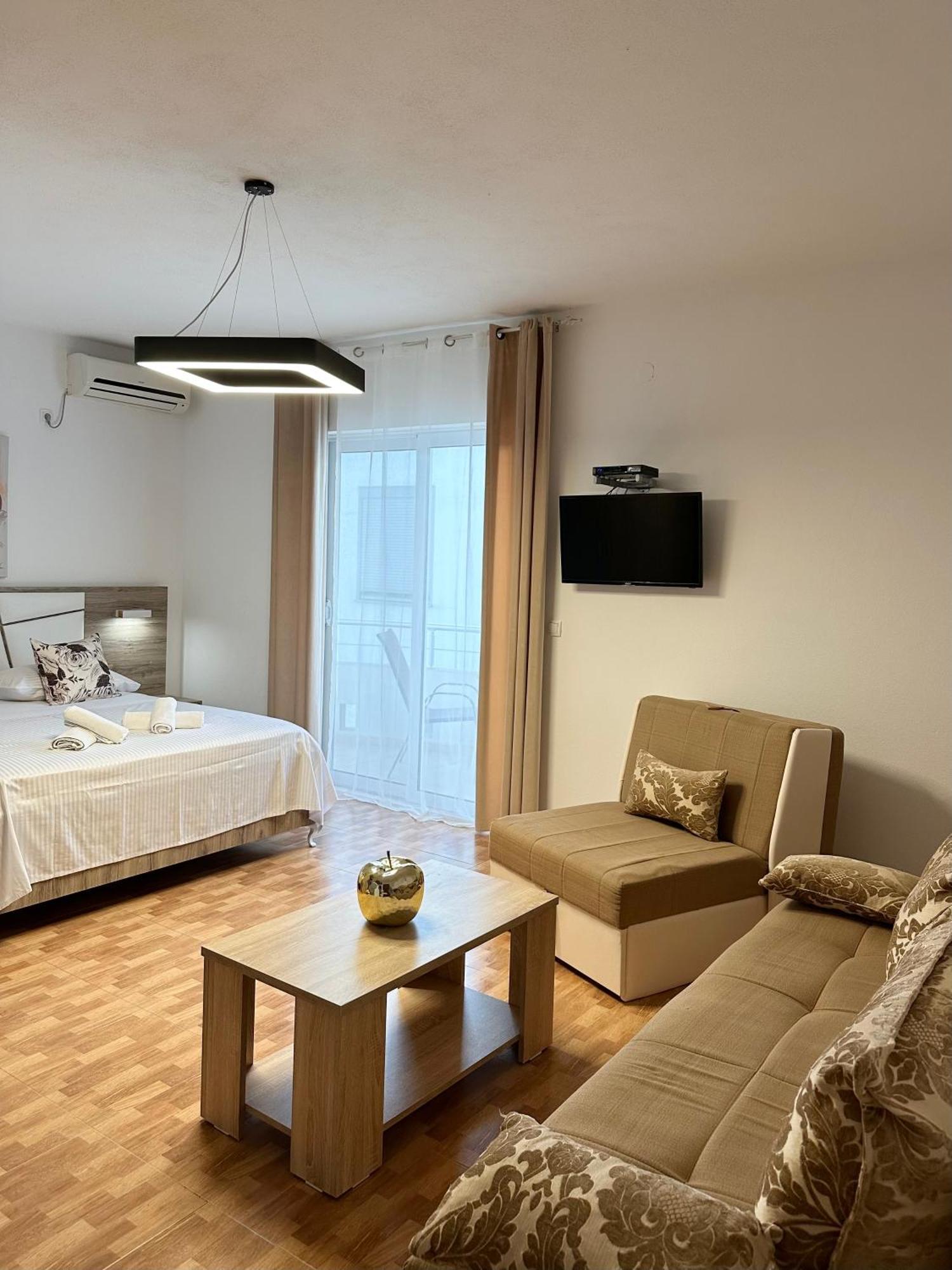 Apartmens Xhenis Lux Ulcinj Eksteriør billede