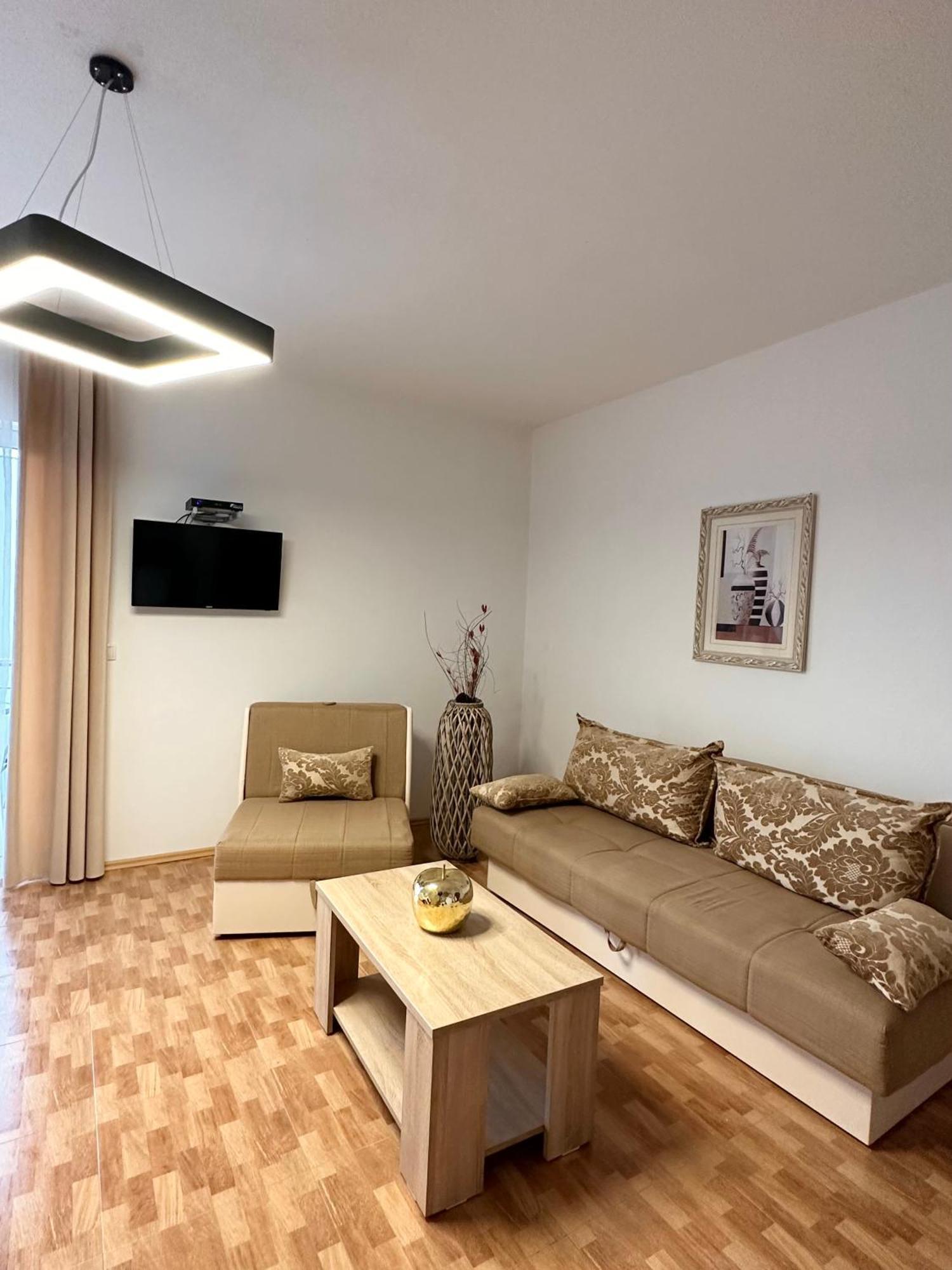 Apartmens Xhenis Lux Ulcinj Eksteriør billede