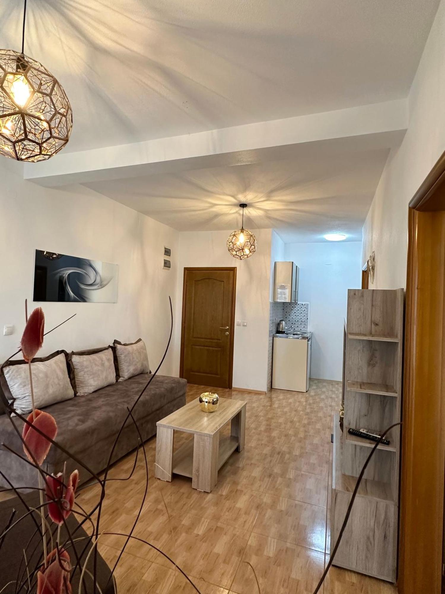 Apartmens Xhenis Lux Ulcinj Eksteriør billede