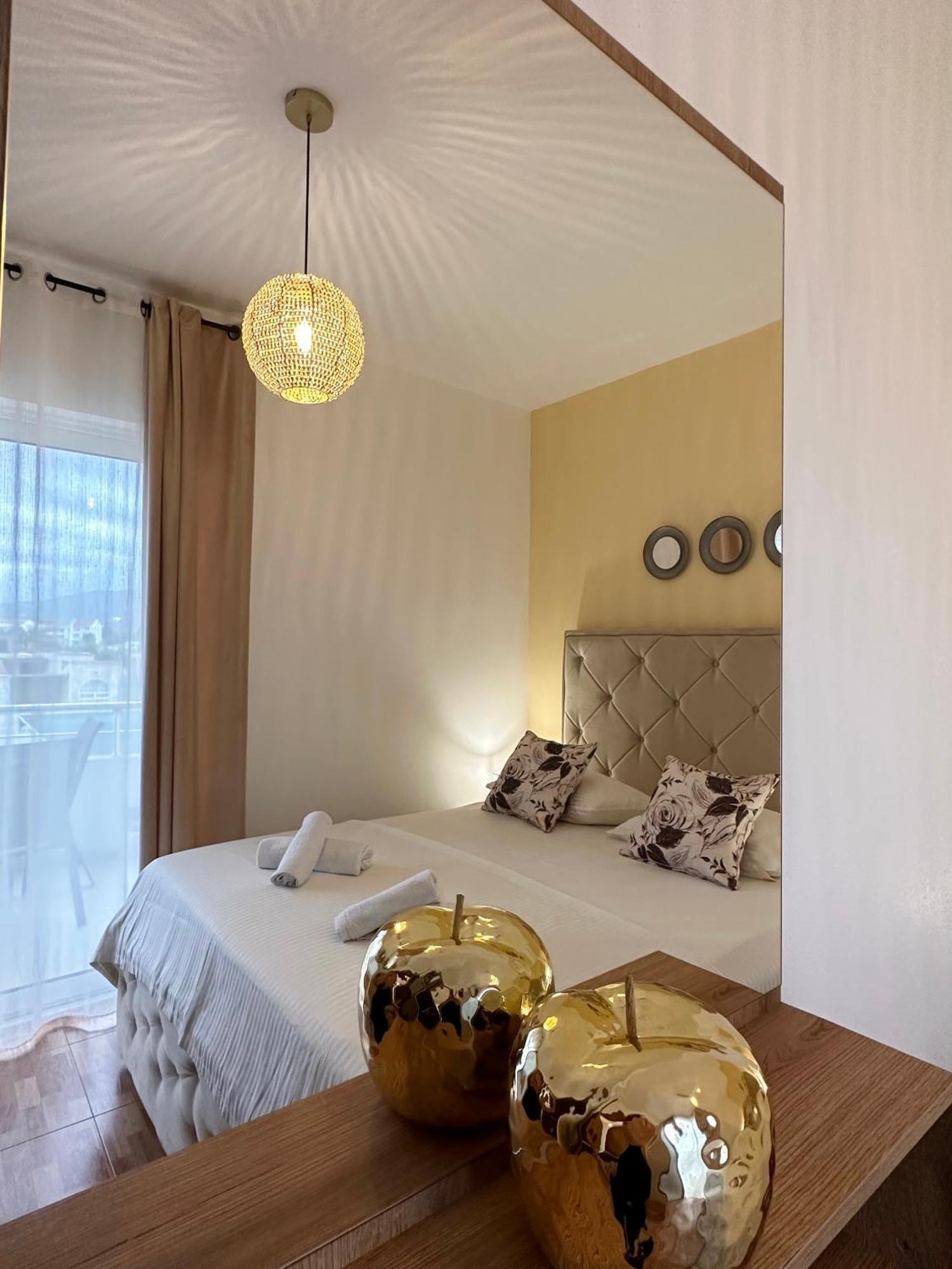 Apartmens Xhenis Lux Ulcinj Eksteriør billede